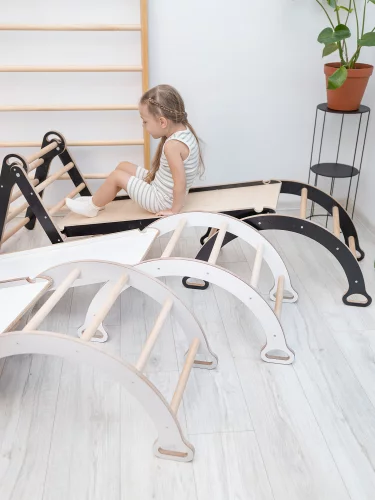 Pikler-Dreieck Set aus 4 Teilen: Indoor-Spielplatzbogen und Dreieck-Klettergerüst, Montessori-Toddler-Spielgymnastik